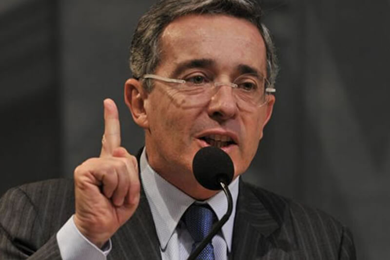 noti-alvaroUribe-velez